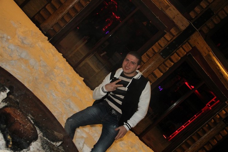 L apres Opening Christmas BASH